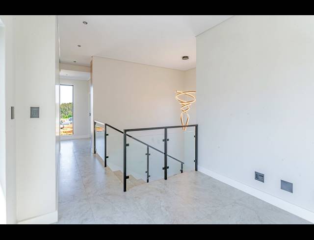 4 BEDROOM FREEHOLD FOR SALE IN OLIFANTSFONTEIN